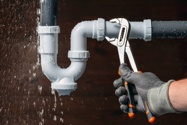 Professional Leak Detection technician working in New Hyde Park, NY